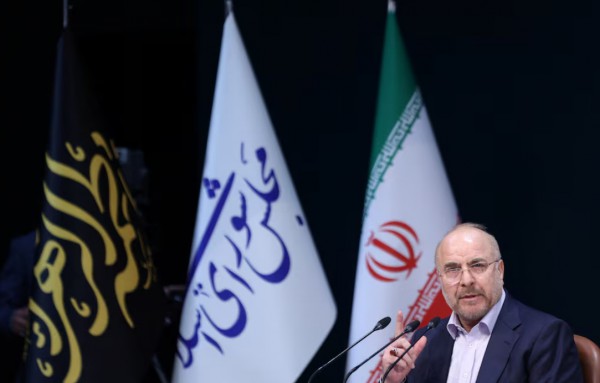 Iran dọa tung 'quân bài mới' khi ngừng bắn với Mỹ sắp kết thúc