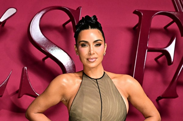 Kim Kardashian nói cuộc đổ bộ lên mặt trăng là 'giả', NASA phản ứng