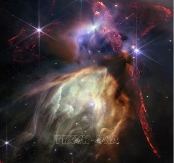Kính thiên văn James Webb ghi lại cảnh hợp nhất các thiên hà