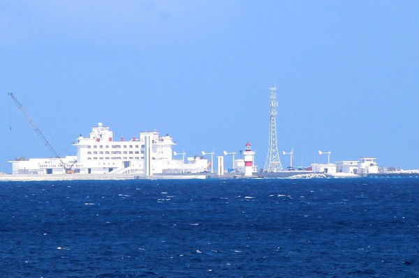 Lịch sử bị bóp méo, luật pháp bị bẻ cong Lịch sử bị bóp méo, luật pháp bị bẻ cong