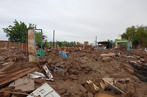 Lở đất san bằng một ngôi làng ở Sudan, 1.000 người chết? Lở đất san bằng một ngôi làng ở Sudan, 1.000 người chết?