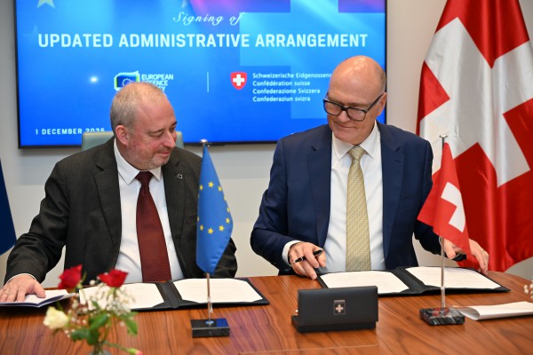 Lo ngại về an ninh, Thụy Sĩ sửa luật xuất khẩu vũ khí