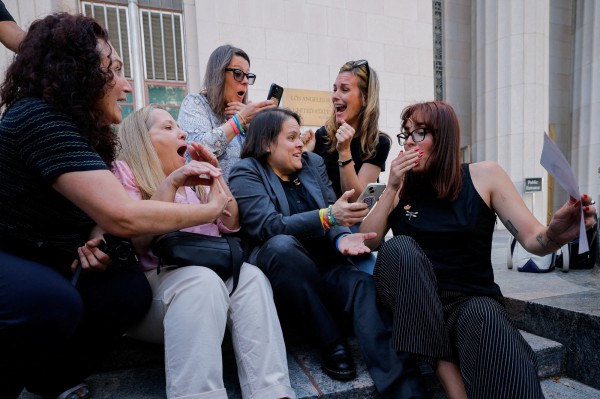 Meta, YouTube phải bồi thường 3 triệu USD trong vụ kiện mạng xã hội tâm điểm Meta, YouTube phải bồi thường 3 triệu USD trong vụ kiện mạng xã hội tâm điểm