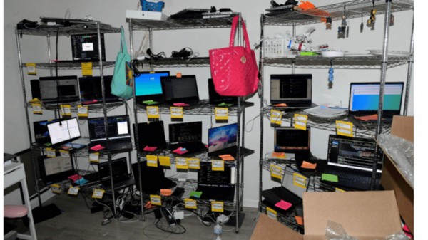 Một phụ nữ mở 'trang trại laptop' tại Mỹ nghi để giúp Triều Tiên Một phụ nữ mở 'trang trại laptop' tại Mỹ nghi để giúp Triều Tiên