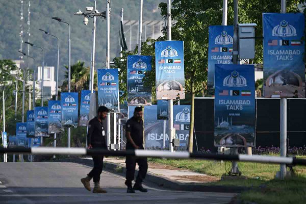 Mỹ - Iran bên lằn ranh đàm phán và đối đầu Mỹ - Iran bên lằn ranh đàm phán và đối đầu