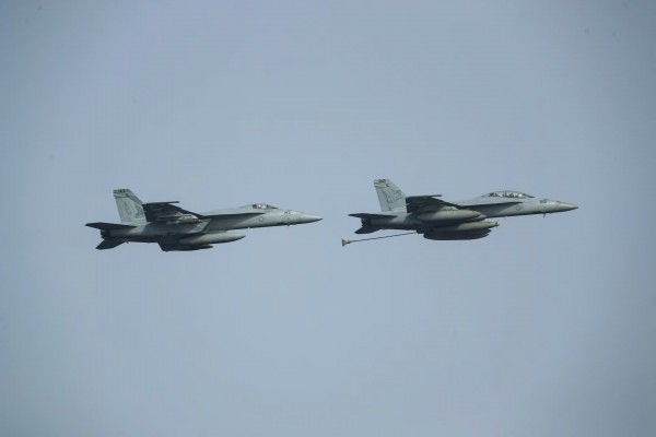 Mỹ điều 2 chiến đấu cơ bay gần Venezuela Mỹ điều 2 chiến đấu cơ bay gần Venezuela