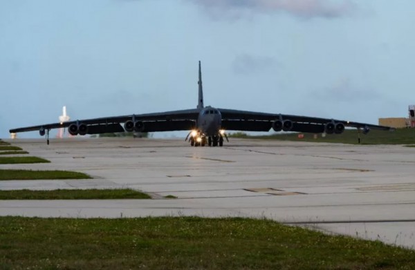 Mỹ điều máy bay ném bom B-52 đến Tây Thái Bình Dương? Mỹ điều máy bay ném bom B-52 đến Tây Thái Bình Dương?