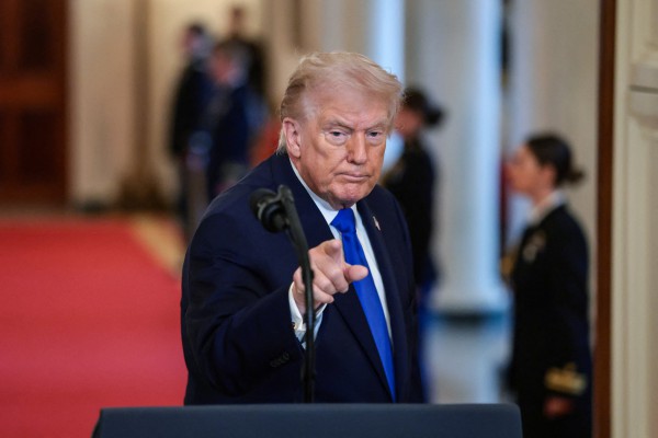 Mỹ giảm nhân viên ở Li Băng, ông Trump đe dọa 'ngày rất tồi tệ' của Iran