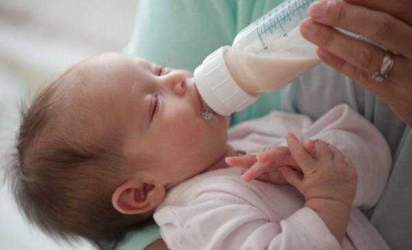 Mỹ mua hơn 35 tấn sữa công thức cho trẻ em nhằm bù đắp thiếu hụt trong nước