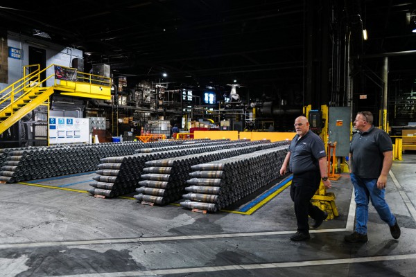 Mỹ quyết định không gửi một số vũ khí đã cam kết với Ukraine