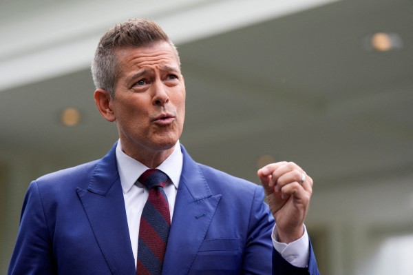 Mỹ sẽ công bố kế hoạch xây lò phản ứng hạt nhân trên mặt trăng Mỹ sẽ công bố kế hoạch xây lò phản ứng hạt nhân trên mặt trăng