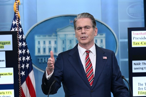 Mỹ sẽ dừng cho phép các nước mua dầu của Nga trên biển Mỹ sẽ dừng cho phép các nước mua dầu của Nga trên biển