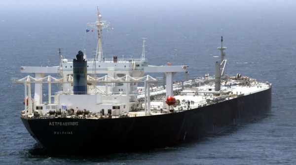 Mỹ tạm thời cho phép mua dầu Nga trên biển