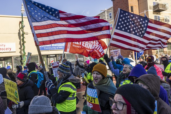 Mỹ tiếp tục siết nhập cư, số người bị trục xuất sắp 'bùng nổ' Mỹ tiếp tục siết nhập cư, số người bị trục xuất sắp 'bùng nổ'