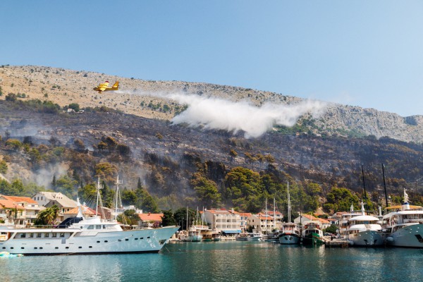 Nắng nóng xô đổ nhiều kỷ lục nhiệt độ tại châu Âu Nắng nóng xô đổ nhiều kỷ lục nhiệt độ tại châu Âu