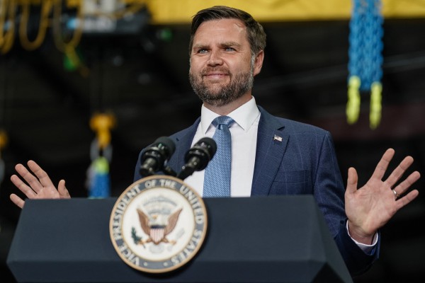 Nga nhượng bộ đáng kể để chấm dứt chiến sự Ukraine? Nga nhượng bộ đáng kể để chấm dứt chiến sự Ukraine?