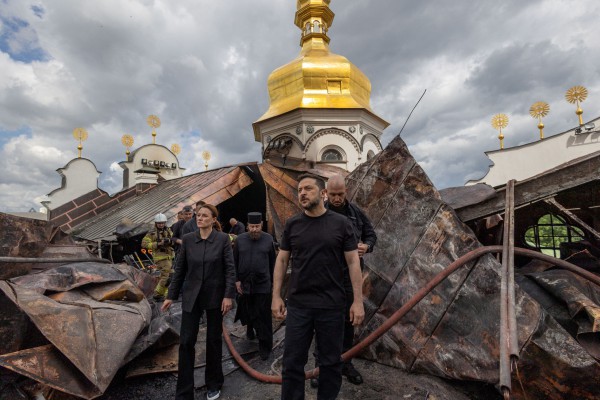 Nga nói tên lửa Mỹ gây cháy tu viện cổ của Ukraine