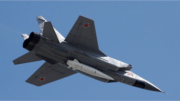 Nga phá âm mưu cướp tiêm kích MiG-31 với tên lửa Kinzhal Nga phá âm mưu cướp tiêm kích MiG-31 với tên lửa Kinzhal