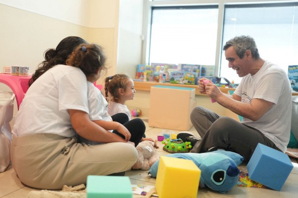 Người Israel, Palestine vỡ òa chào đón con tin, tù nhân trở về