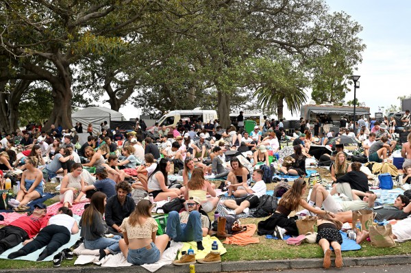 Người dân khắp nơi trên thế giới chuẩn bị chào đón năm mới đầy ấn tượng