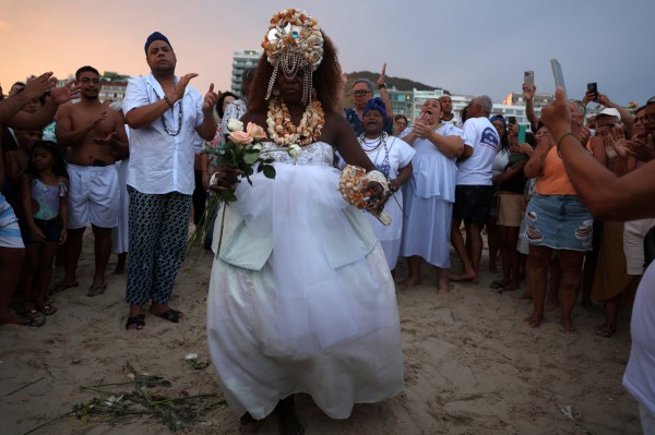 Người dân khắp nơi trên thế giới chuẩn bị chào đón năm mới đầy ấn tượng