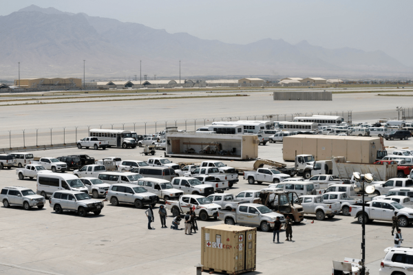 Nguy cơ từ việc ông Trump muốn lấy lại căn cứ Afghanistan Nguy cơ từ việc ông Trump muốn lấy lại căn cứ Afghanistan