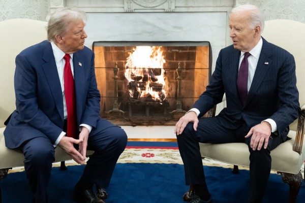 Nhà Trắng điều tra 'âm mưu' che giấu tình trạng sức khỏe ông Biden Nhà Trắng điều tra 'âm mưu' che giấu tình trạng sức khỏe ông Biden