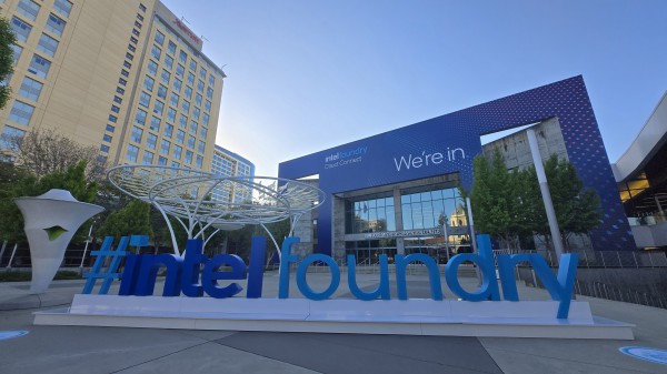 Nhận đầu tư 5 tỉ USD từ NVIDIA, Intel có thể vượt khó? Nhận đầu tư 5 tỉ USD từ NVIDIA, Intel có thể vượt khó?
