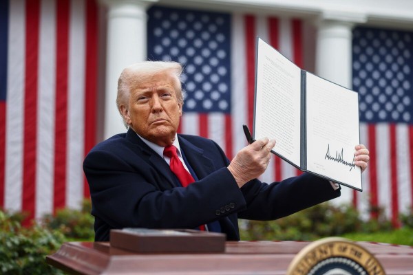 Những thay đổi vào phút chót trước khi ông Trump công bố chính sách thuế mới