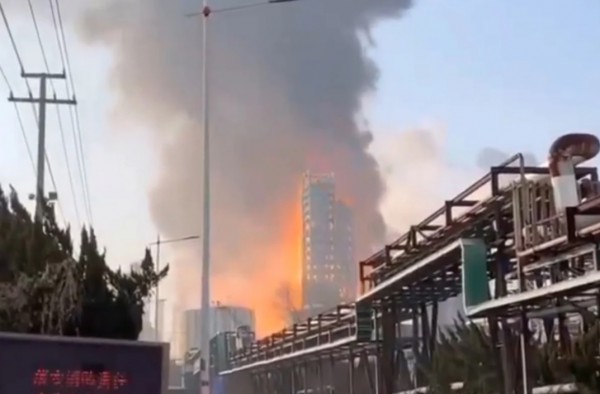 Nổ lớn tại nhà máy hóa chất ở Trung Quốc Nổ lớn tại nhà máy hóa chất ở Trung Quốc