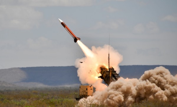 Quan chức Mỹ thừa nhận không thể ngăn chặn hết UAV Iran?