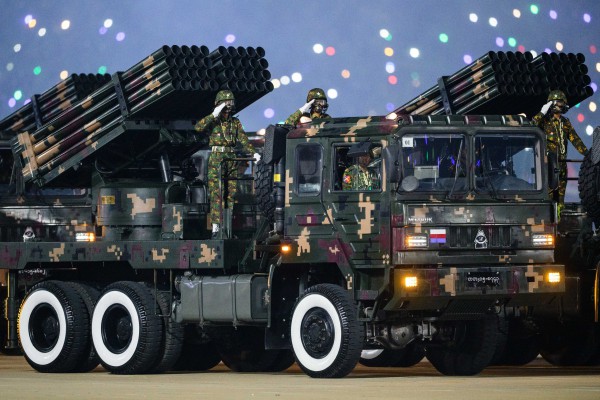 Quân đội Myanmar giành lại thị trấn từ phe đối lập Quân đội Myanmar giành lại thị trấn từ phe đối lập
