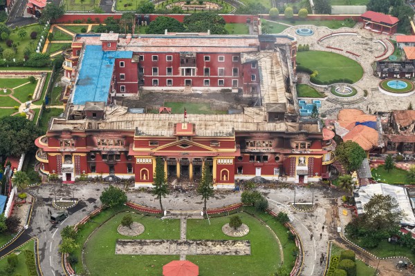 Quân đội Nepal áp đặt lệnh giới nghiêm, tái thiết lập trật tự