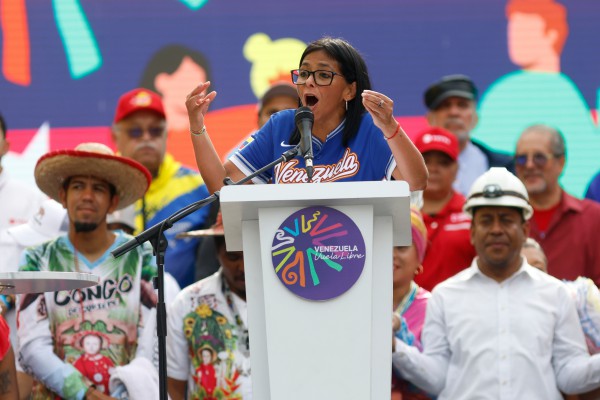Quyền tổng thống bác ý tưởng để Venezuela trở thành bang thứ 51 của Mỹ Quyền tổng thống bác ý tưởng để Venezuela trở thành bang thứ 51 của Mỹ