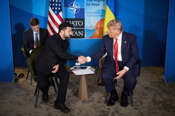 Rộ tin ông Trump lần đầu dùng quyền đặc biệt lệnh chuyển vũ khí khẩn cho Ukraine Rộ tin ông Trump lần đầu dùng quyền đặc biệt lệnh chuyển vũ khí khẩn cho Ukraine