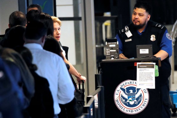 Rủi ro chực chờ khi Bộ An ninh Nội địa Mỹ đóng cửa