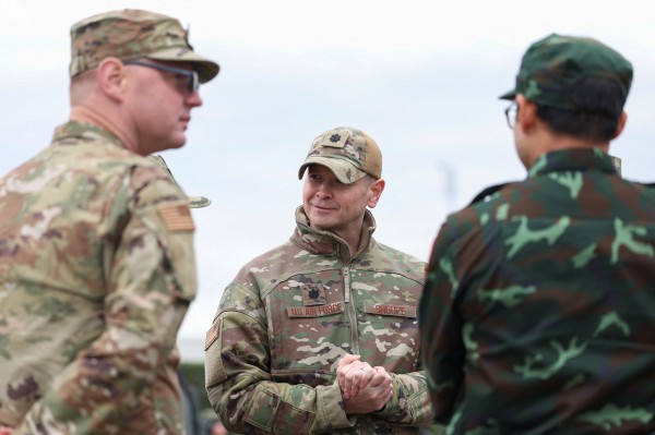 Sĩ quan Mỹ bất ngờ xuất hiện tại tập trận chung Nga-Berlarus Sĩ quan Mỹ bất ngờ xuất hiện tại tập trận chung Nga-Berlarus