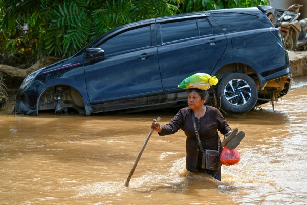 Số người chết vì lũ lụt ở Indonesia vượt 750, hơn một triệu người phải sơ tán Số người chết vì lũ lụt ở Indonesia vượt 750, hơn một triệu người phải sơ tán