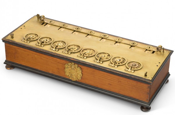 Tại sao Pháp hoãn đấu giá máy tính cơ học đầu tiên? Tại sao Pháp hoãn đấu giá máy tính cơ học đầu tiên?