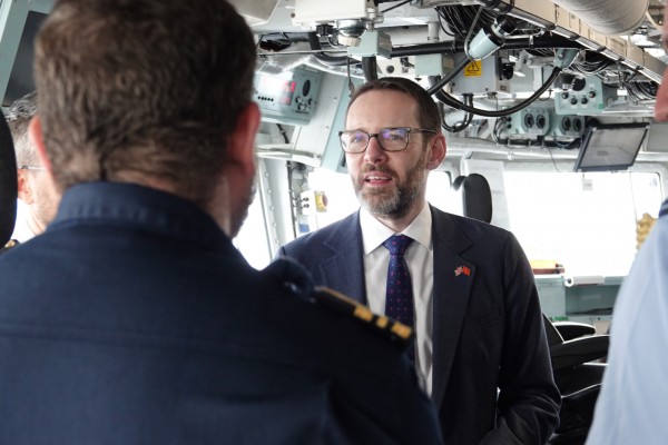 Tàu hộ vệ Anh HMS Richmond đang thăm TP.HCM uy lực ra sao? Tàu hộ vệ Anh HMS Richmond đang thăm TP.HCM uy lực ra sao?