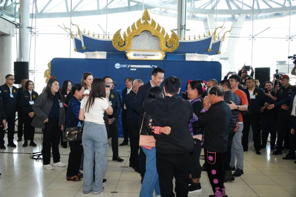 Thái Lan cam kết giải cứu công dân vẫn bị giữ làm con tin tại Dải Gaza Thái Lan cam kết giải cứu công dân vẫn bị giữ làm con tin tại Dải Gaza