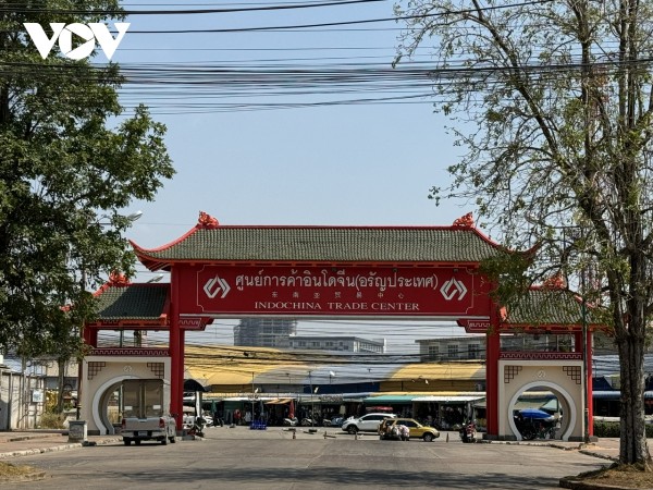 Thái Lan cân nhắc xây hàng rào dọc biên giới với Campuchia Thái Lan cân nhắc xây hàng rào dọc biên giới với Campuchia