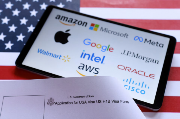 Thẩm phán Mỹ: Ông Trump nâng phí thị thực H-1B lên 100.000 USD là trái luật