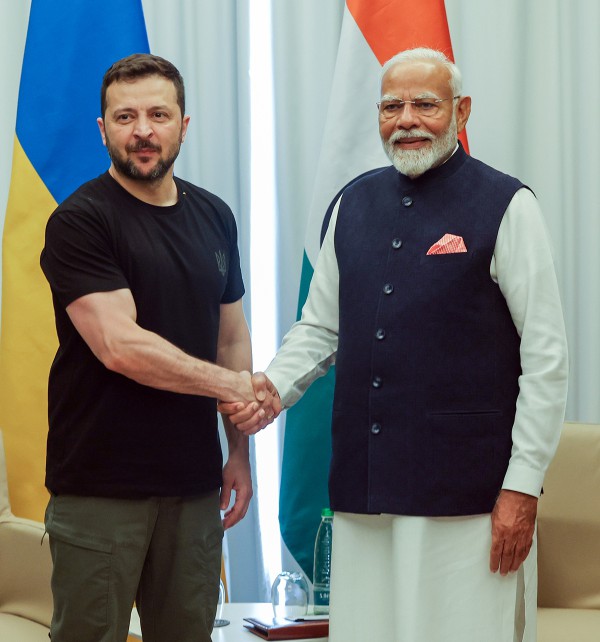 Thủ tướng Ấn Độ Narendra Modi tới Kiev, bắt đầu chuyến thăm Ukraine