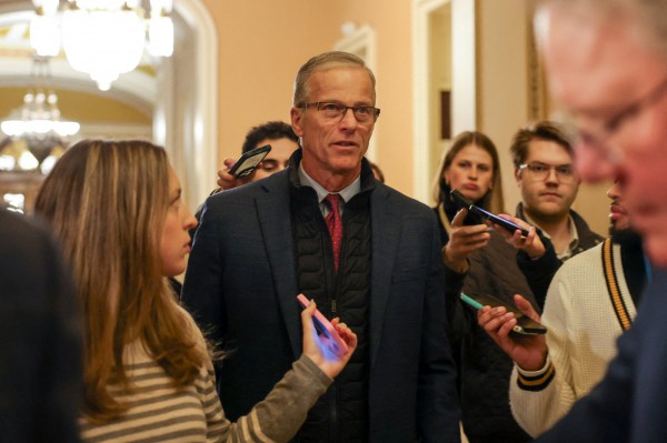 Thượng viện Mỹ thông qua dự luật ngân sách, chính phủ vẫn phải đóng cửa tạm thời