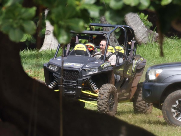 Tỉ phú Mark Zuckerberg âm thầm mở rộng 'tổ ấm' đồ sộ ở Hawaii Tỉ phú Mark Zuckerberg âm thầm mở rộng 'tổ ấm' đồ sộ ở Hawaii