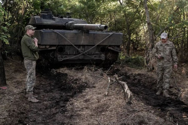Tình thế của Ukraine sau tuyên bố xe bọc thép lần đầu tiên vượt phòng tuyến Nga