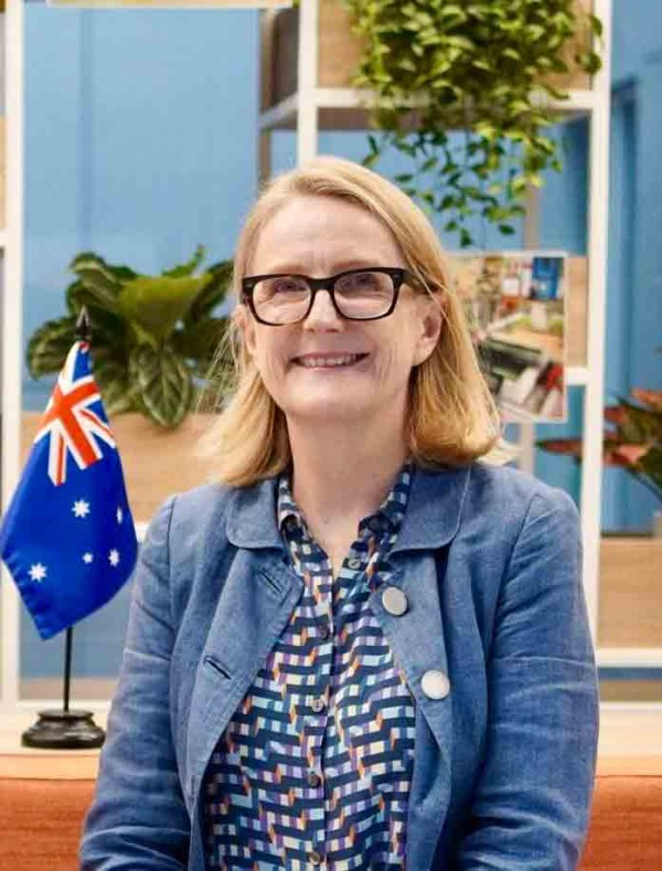 Tờ báo nối kết Việt Nam với thế giới Tờ báo nối kết Việt Nam với thế giới