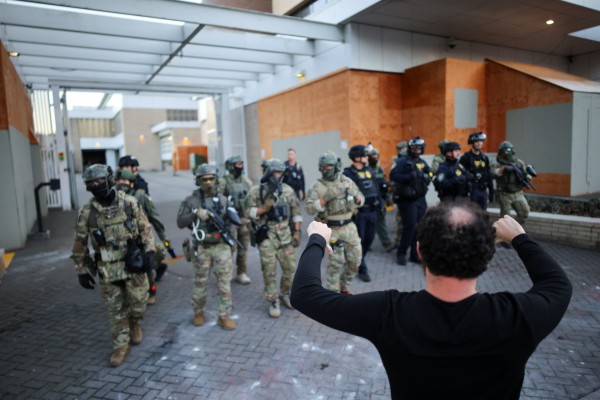 Tòa phúc thẩm cho phép chính quyền ông Trump đưa vệ binh vào Portland Tòa phúc thẩm cho phép chính quyền ông Trump đưa vệ binh vào Portland