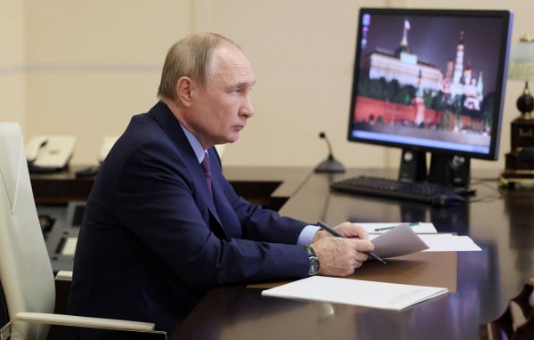Tổng thống Putin: Phương Tây đã vượt qua tất cả lằn ranh đỏ thậm chí là đỏ đậm